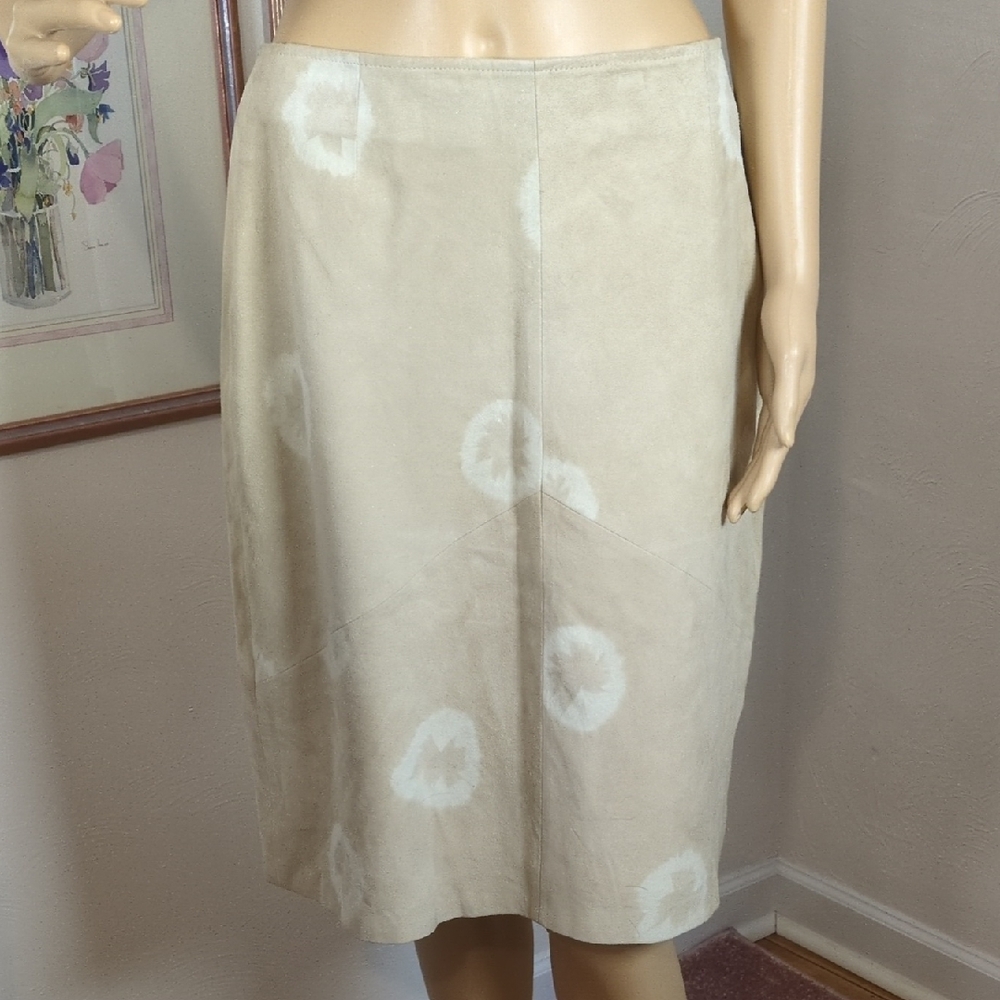 Suede Tan Knee-Length Skirt Size 10
